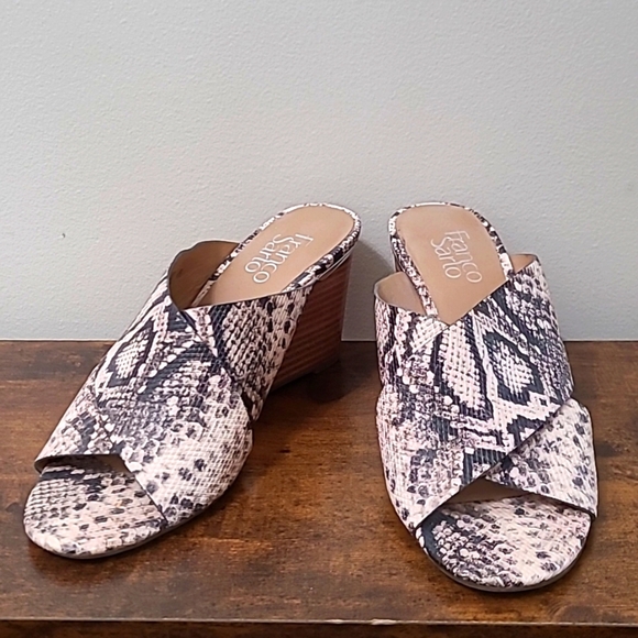 Franco Sarto "Memphis" snakeskin print open toe wedge heels size 8.5 - Picture 1 of 9